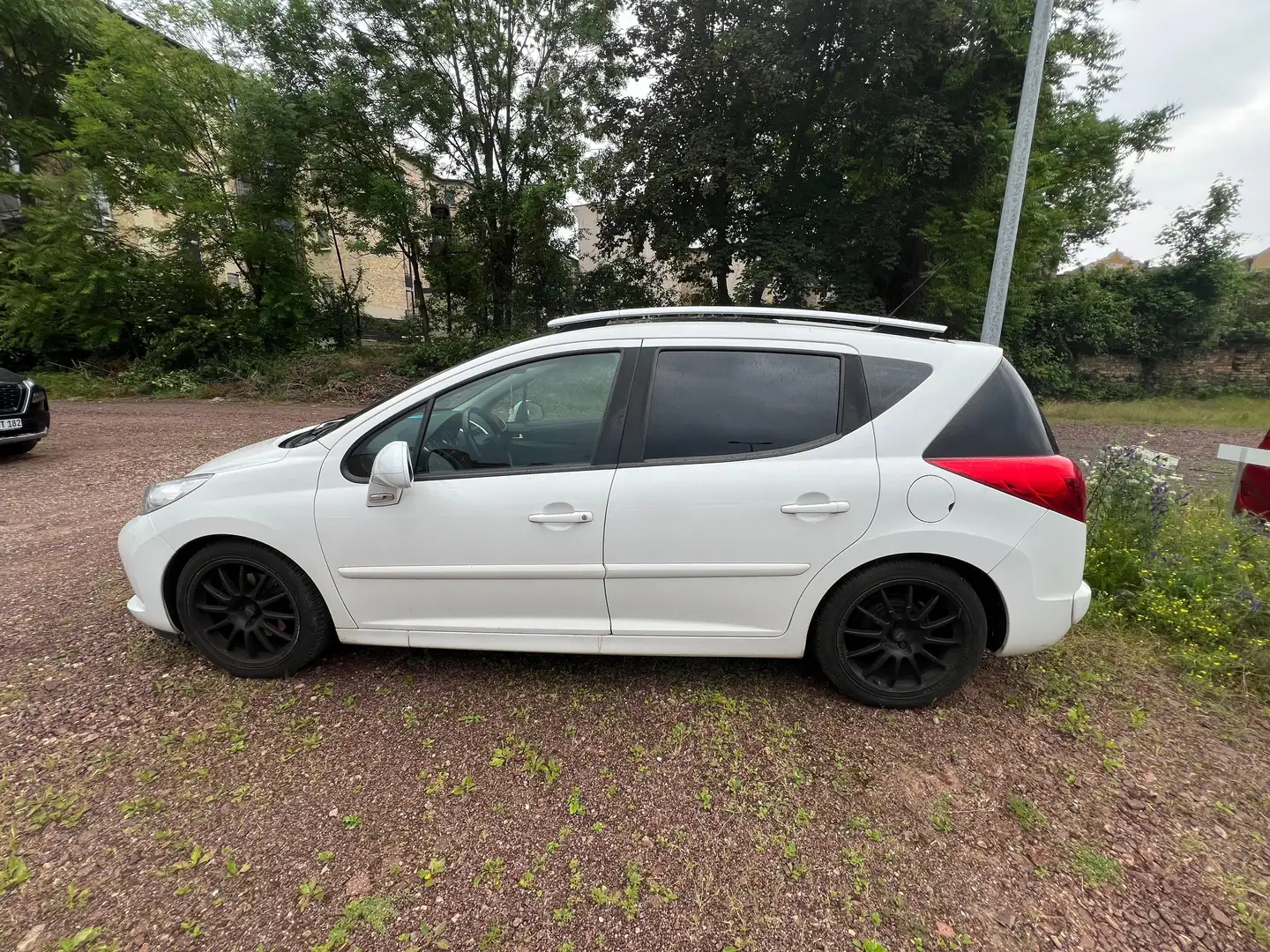Peugeot 207 207 SW 95 VTi Sport Weiß - 2