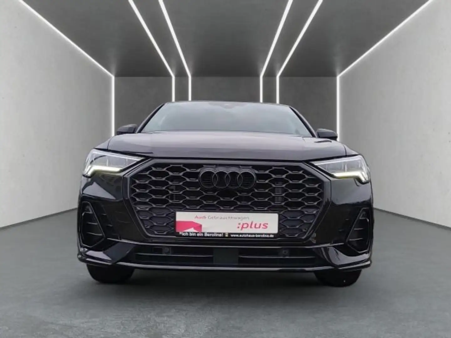 Audi Q3 45 TFSI e S line S tronic *R-CAM* Nero - 2
