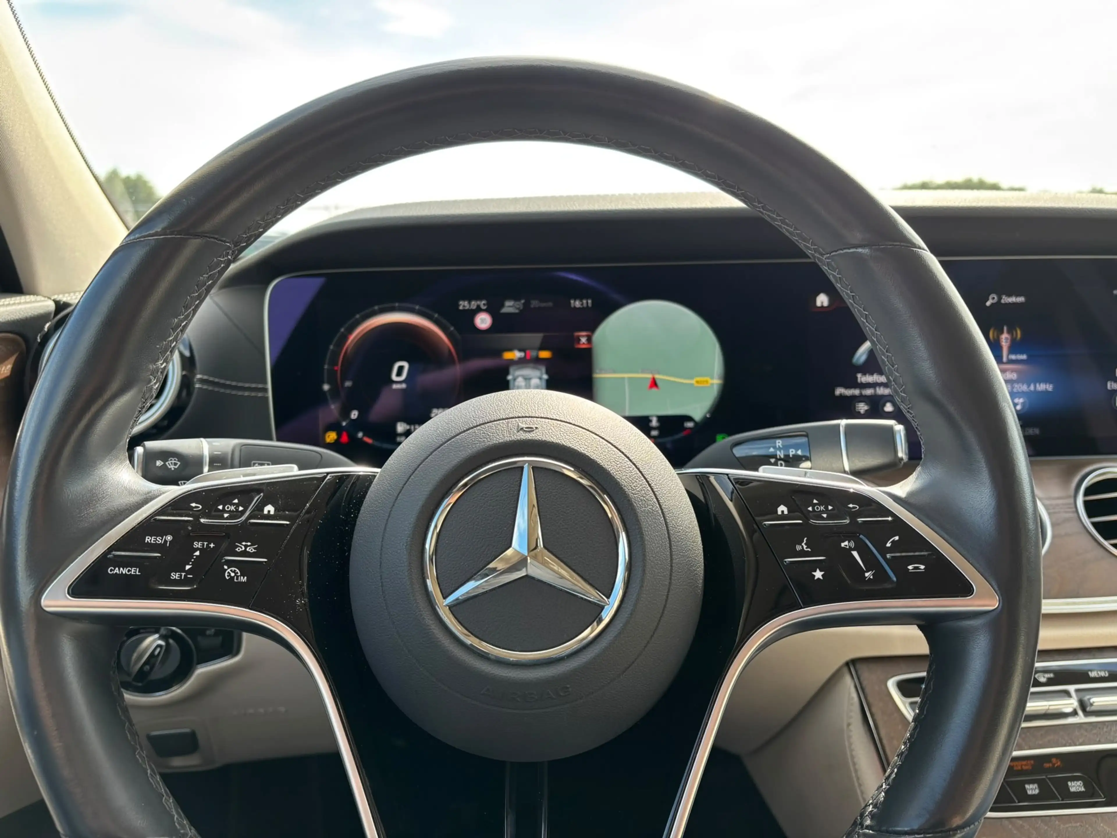 Mercedes-Benz E 220 d 4MATIC Avantgarde,luchtvering adaptive,Nieuwstaa — photo 21
