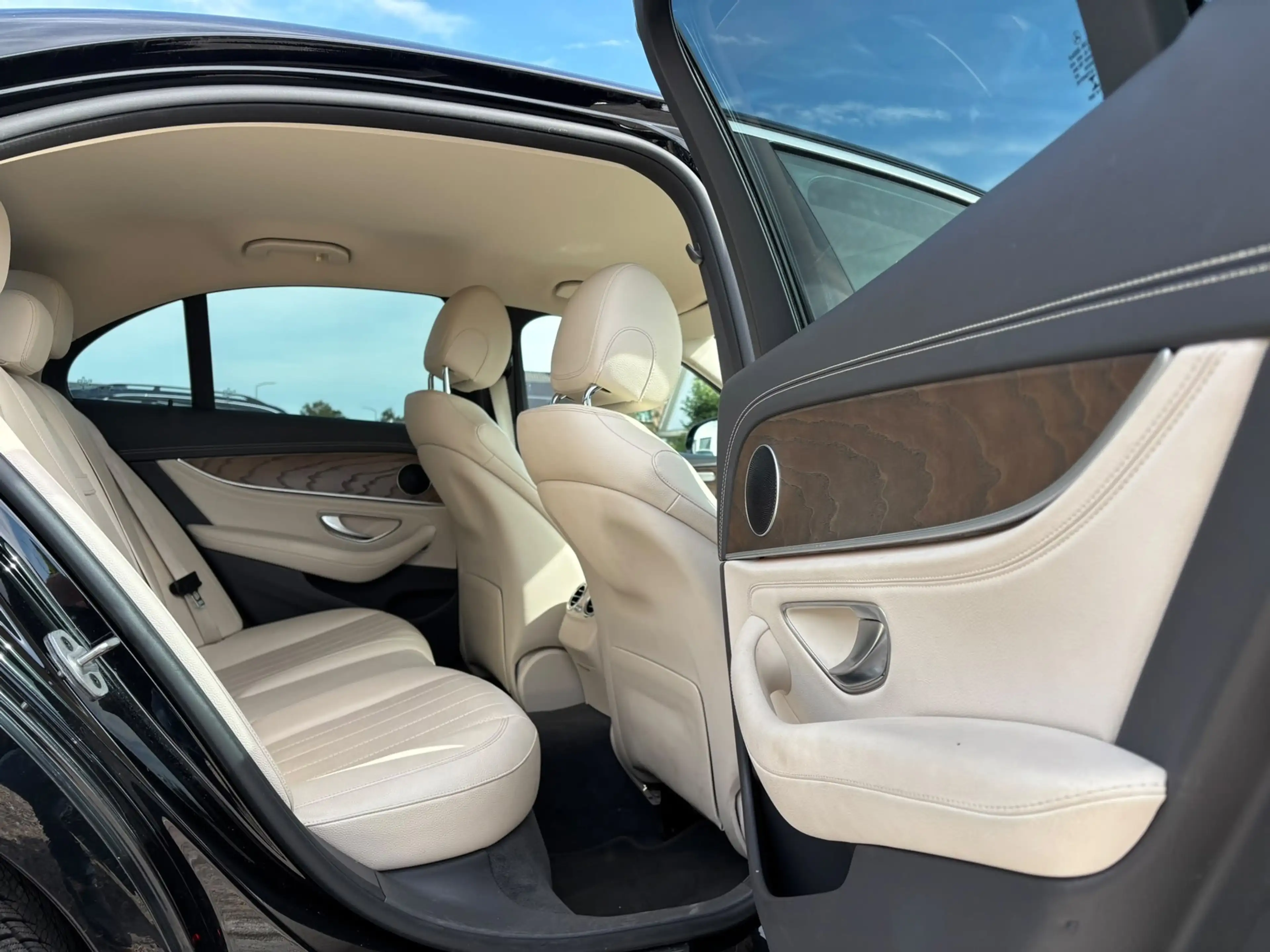 Mercedes-Benz E 220 d 4MATIC Avantgarde,luchtvering adaptive,Nieuwstaa — photo 13