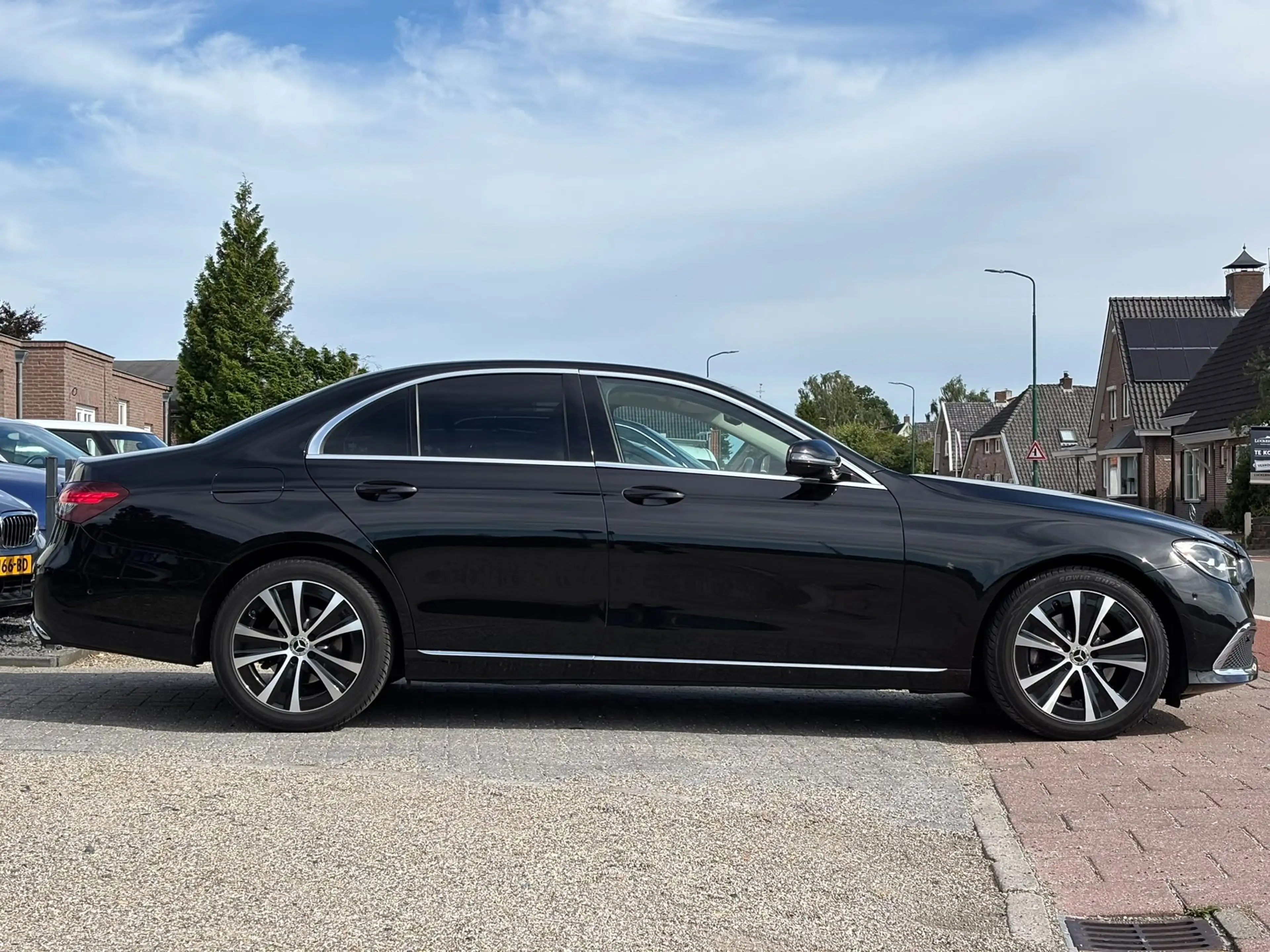 Mercedes-Benz E 220 d 4MATIC Avantgarde,luchtvering adaptive,Nieuwstaa — photo 5