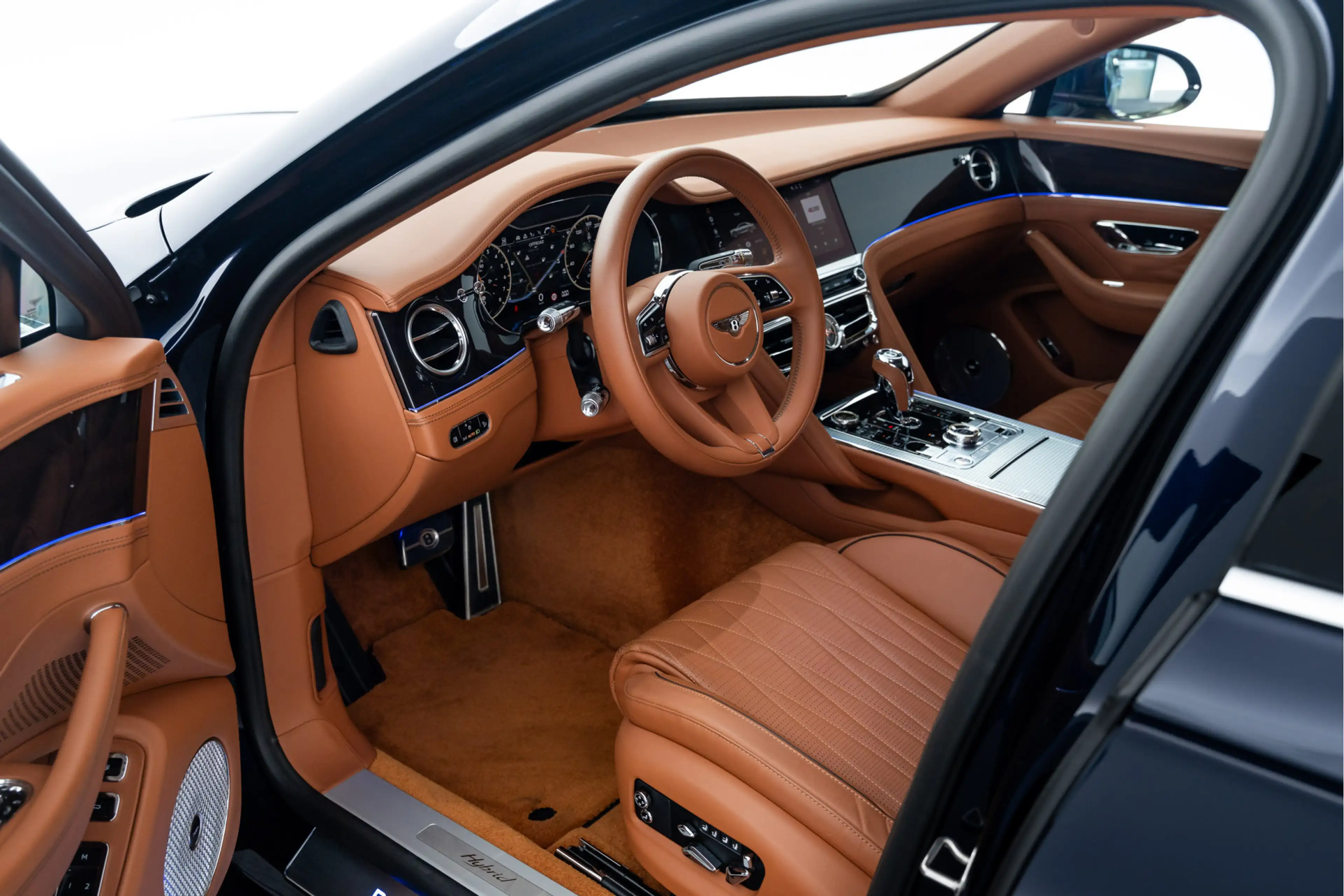 Bentley Flying Spur Hybrid MY22 | Naim — photo 5