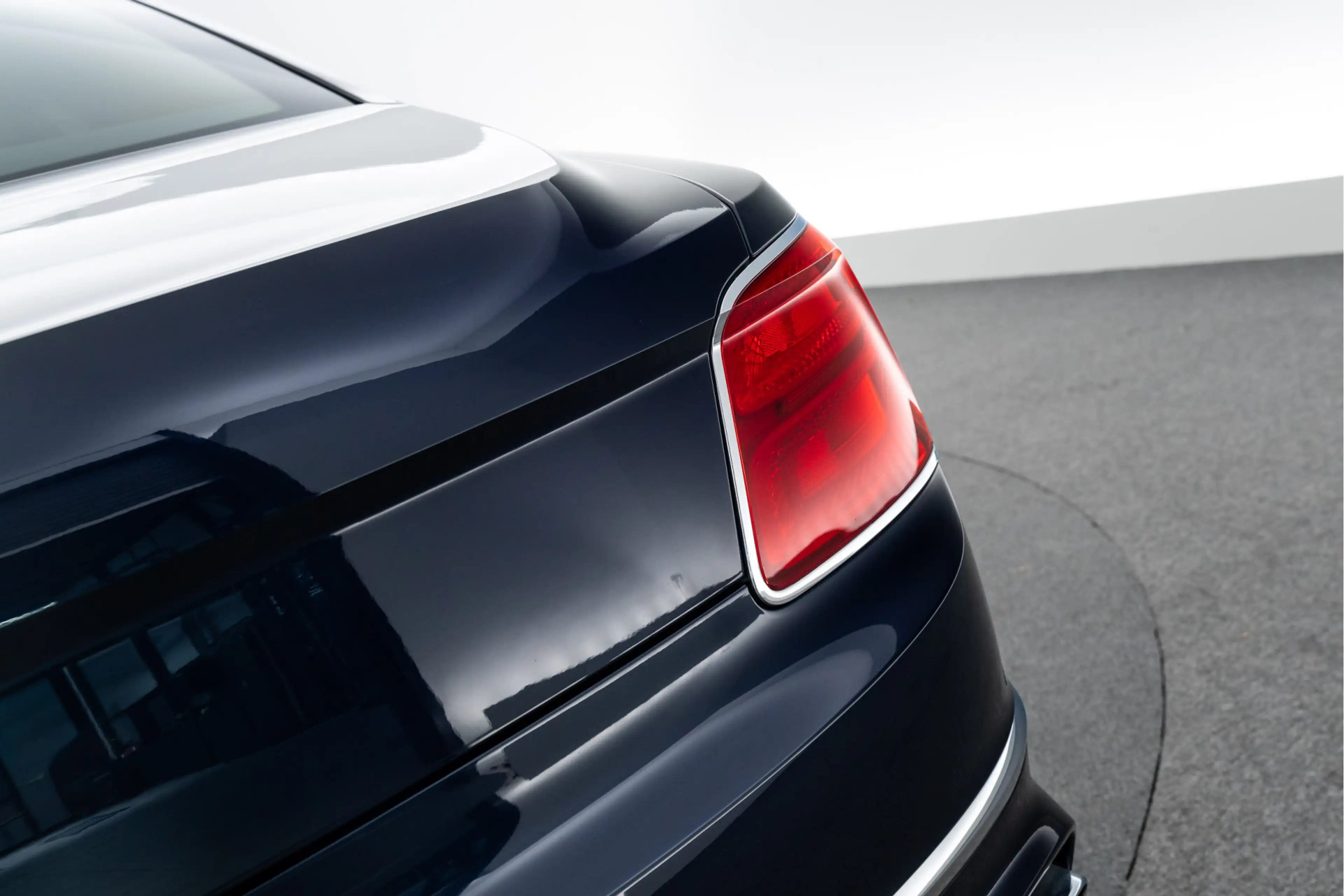 Bentley Flying Spur Hybrid MY22 | Naim — photo 14