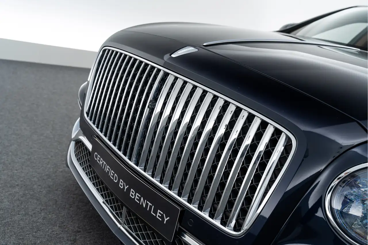 Bentley Flying Spur 2022 — фото 11