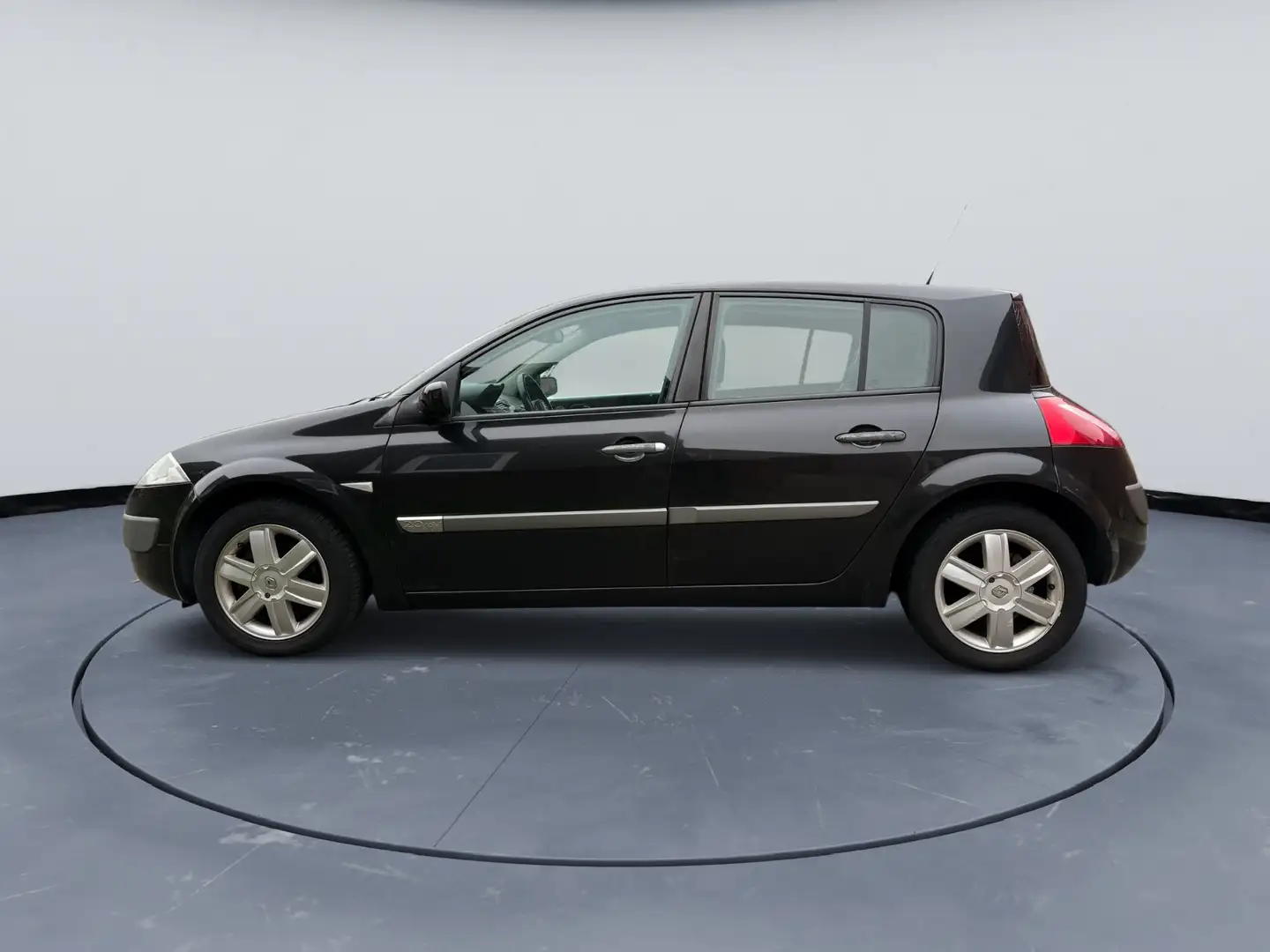 Renault Megane Megane Fließheck 5-Türer 2.0 Confort Schwarz - 2