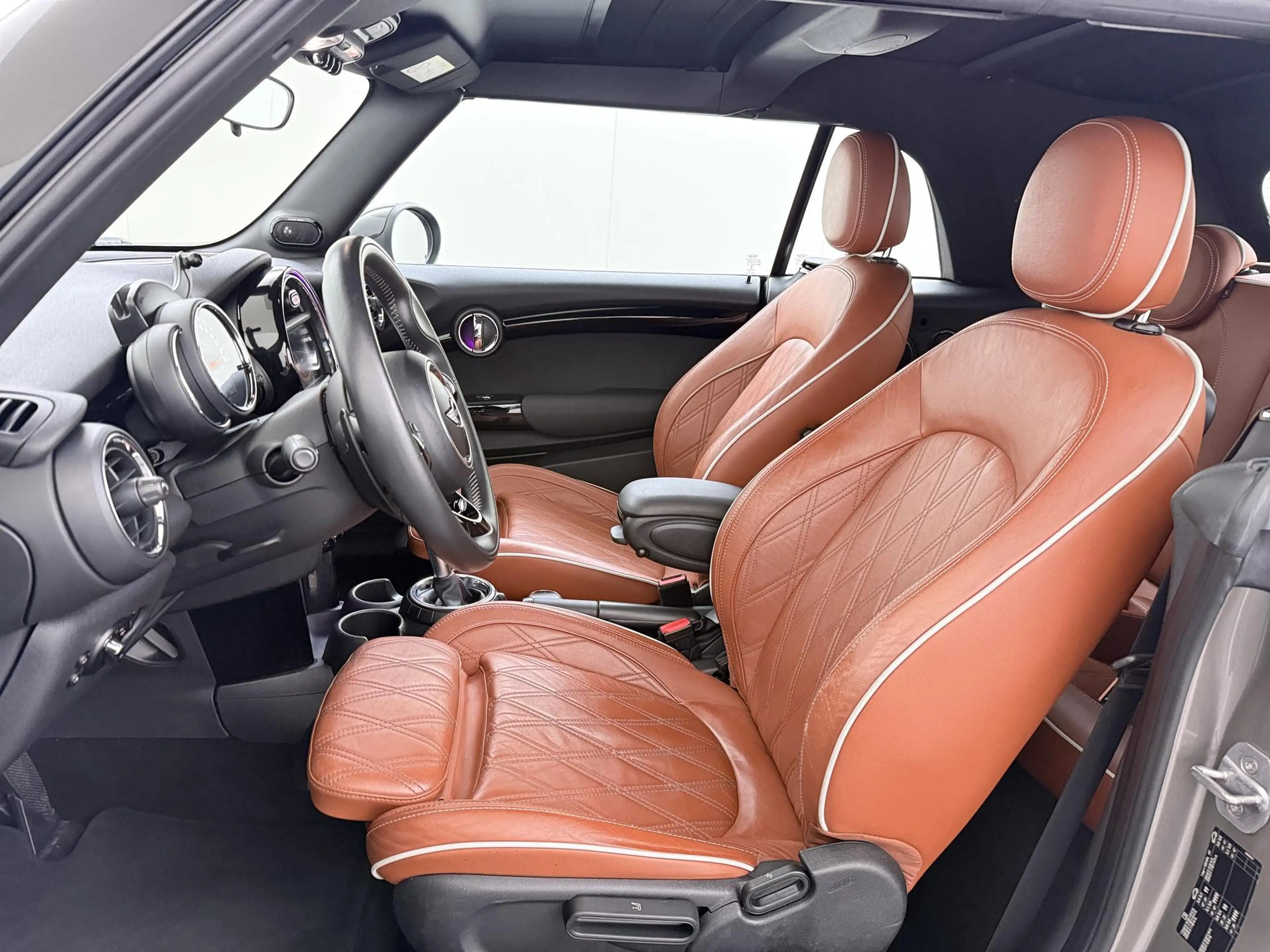 MINI Cooper S Cabrio 2.0 Chili Serious Business Navigatie | Lederen in — photo 13