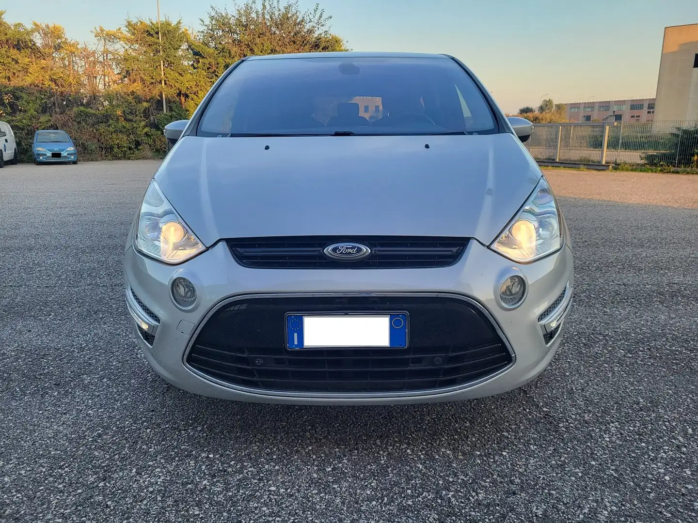Ford S-Max 2.0 tdci Titanium powershift (PER COMMERCIANTI) Argento - 2