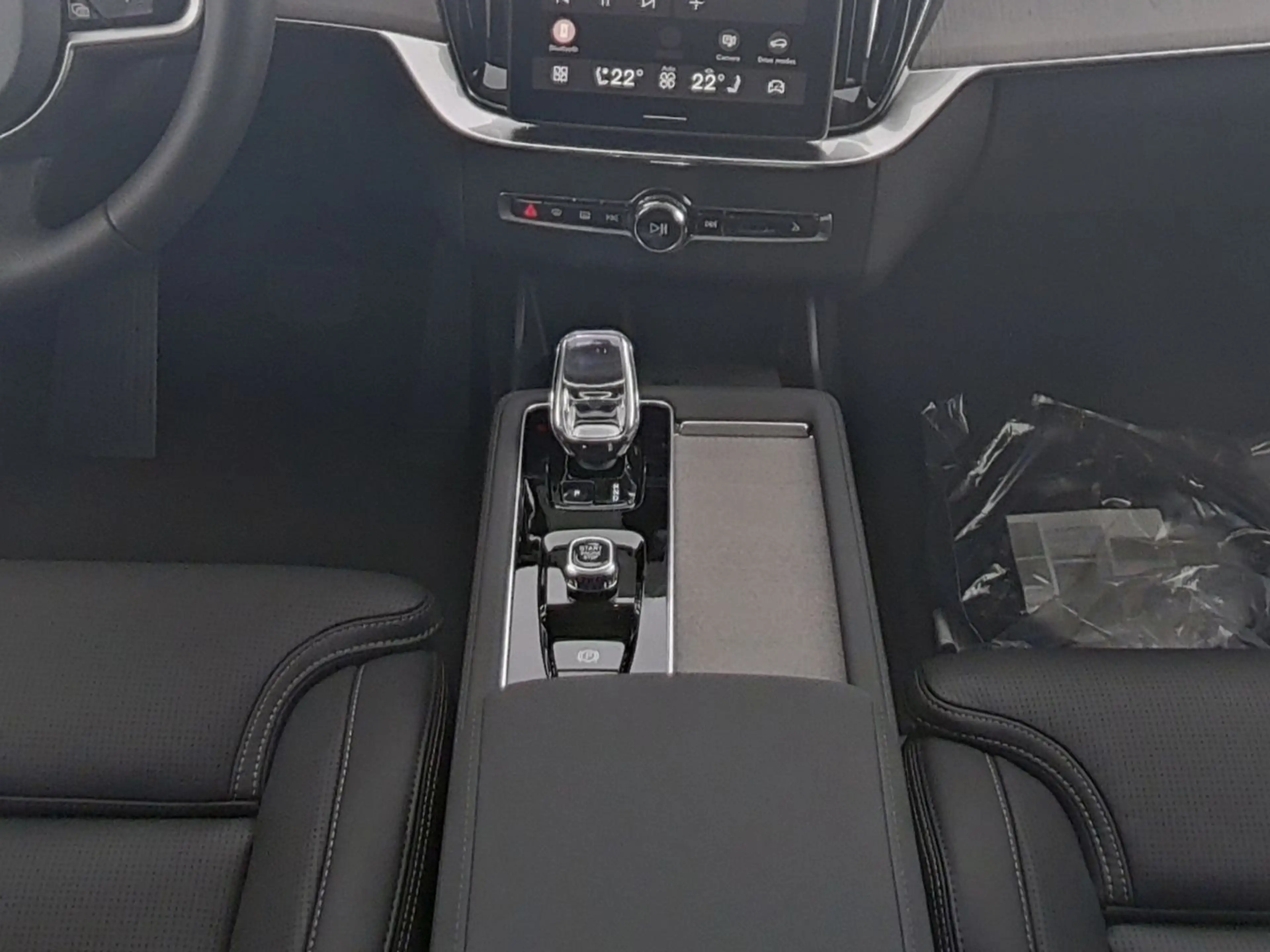 Volvo XC90 T8 AWD Ultra Dark !! VOLLAUSSTATTUNG !! — photo 8