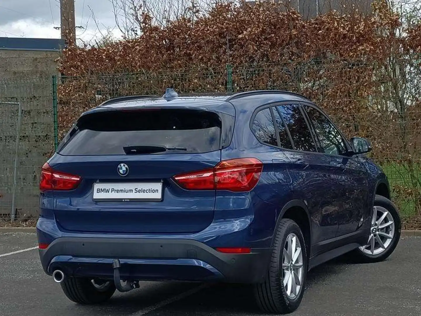 BMW X1 sDrive 18i Bleu - 2