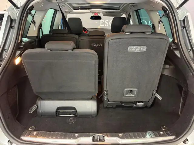 Peugeot 308 view 10