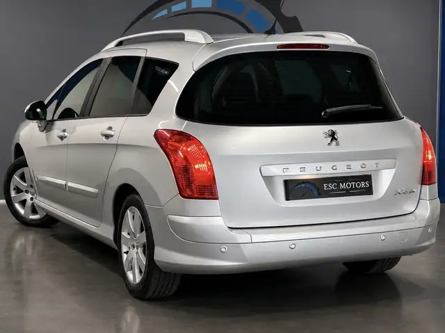 Peugeot 308 view 2