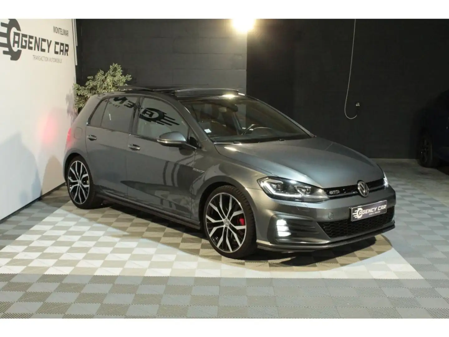 Volkswagen Golf VII GTD 2.0 TDI BlueMotion 184ch DSG7 Grau - 2