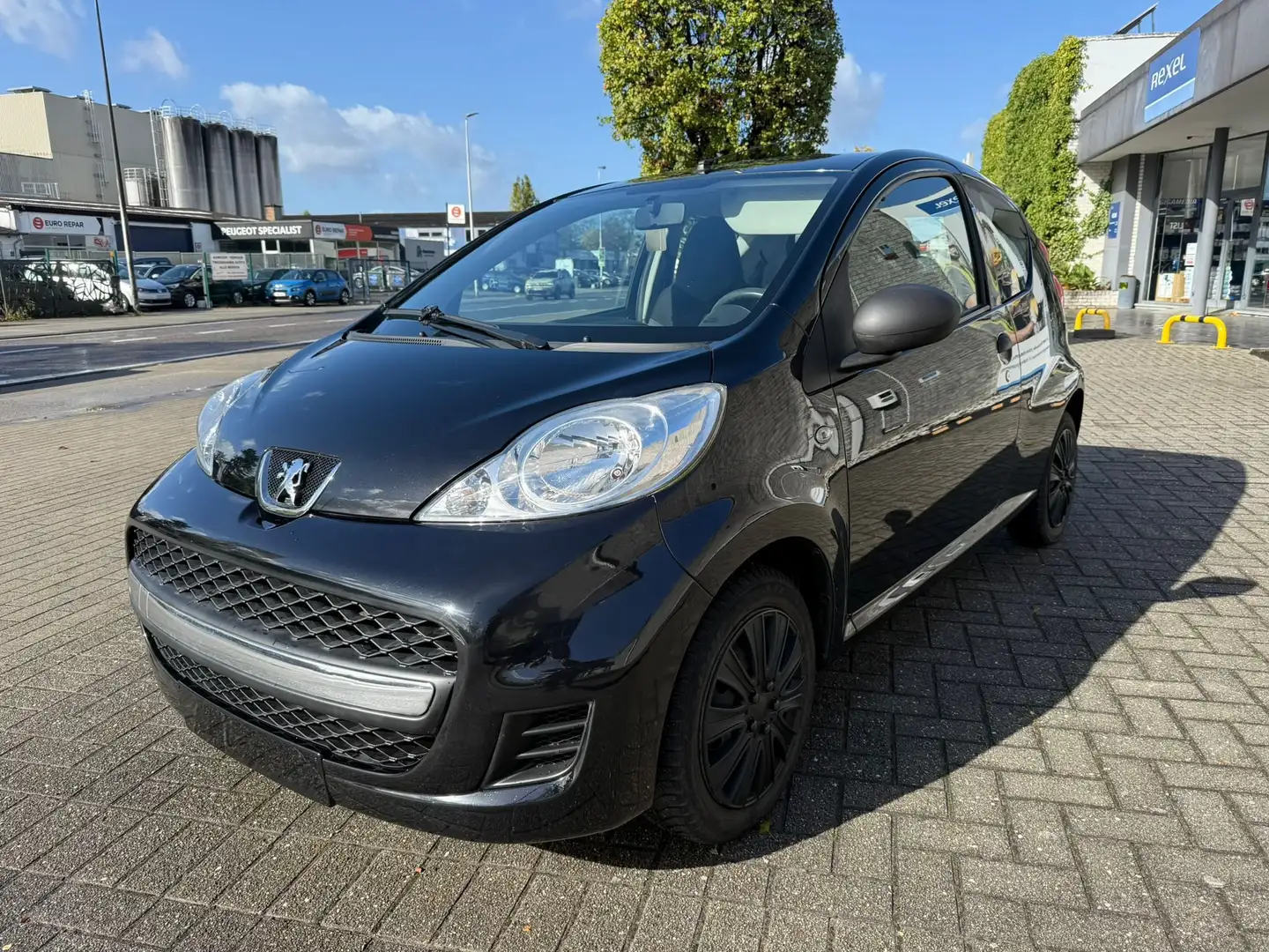 Peugeot 107 107 1.0i Urban Move GARANTIE 1 AN/JAAR Schwarz - 1