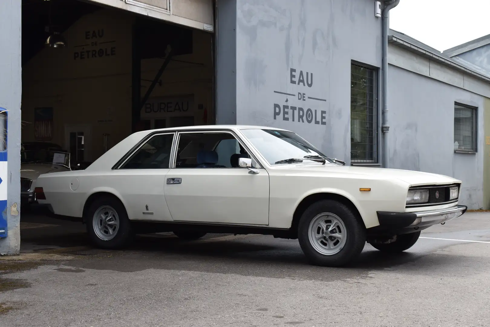 Fiat 130 Coupe Weiß - 1