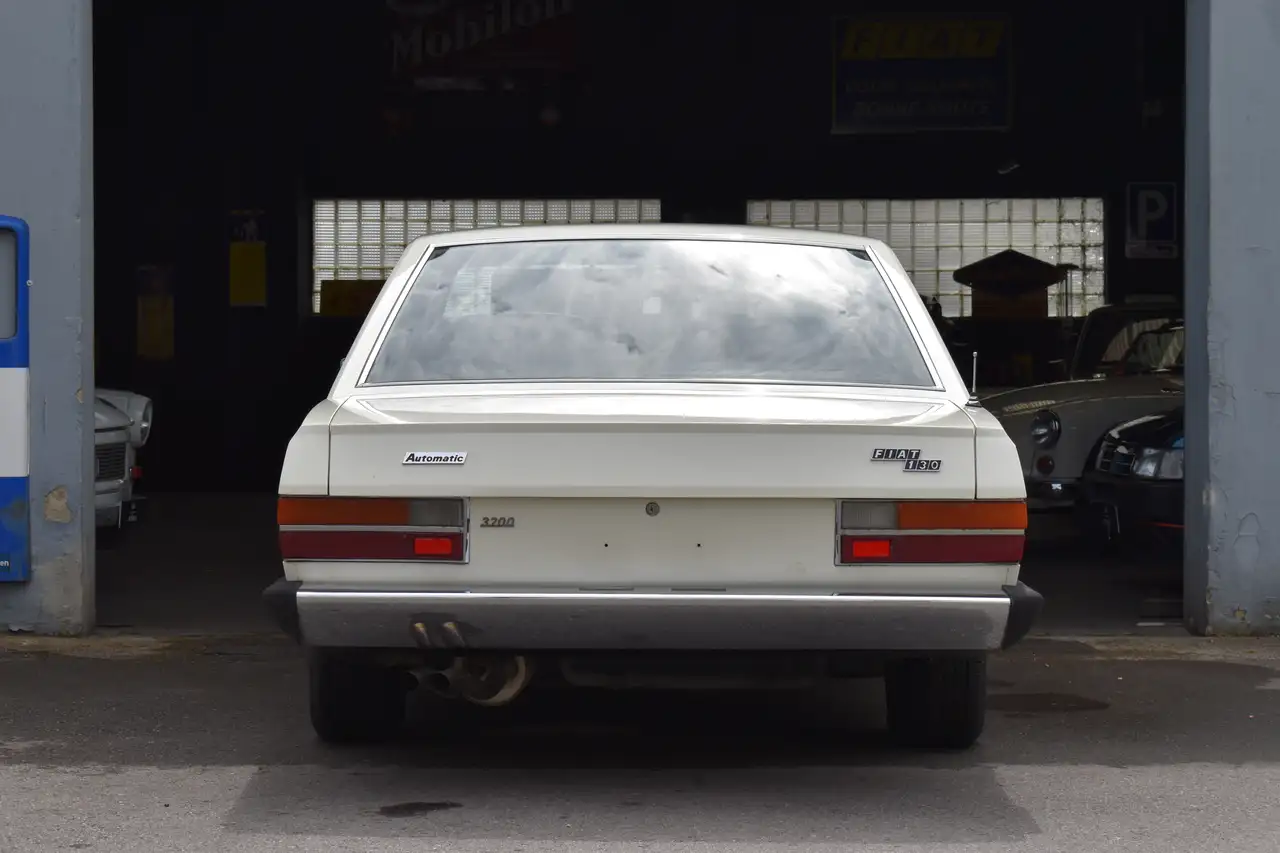 Fiat 130 Coupe, foto 8