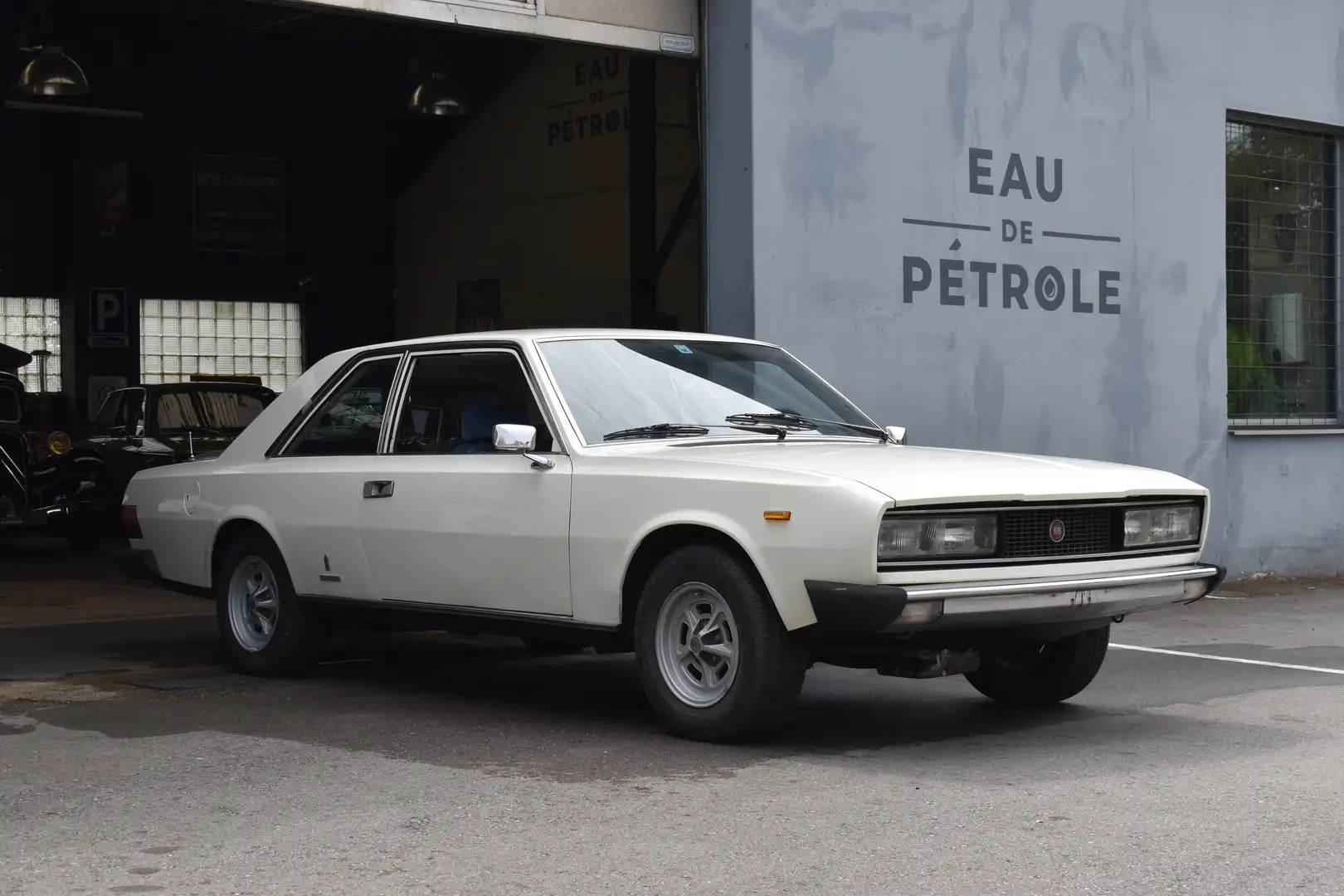 Fiat 130 Coupe Weiß - 2