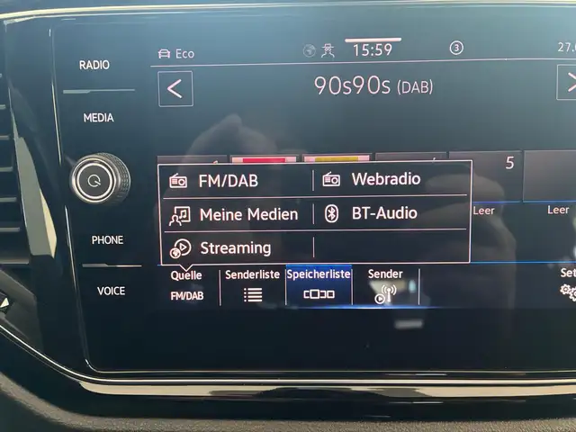 Volkswagen T-Roc view 12