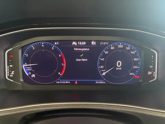 Volkswagen T-Roc view 11