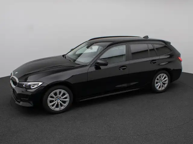 BMW 3 Series view 12