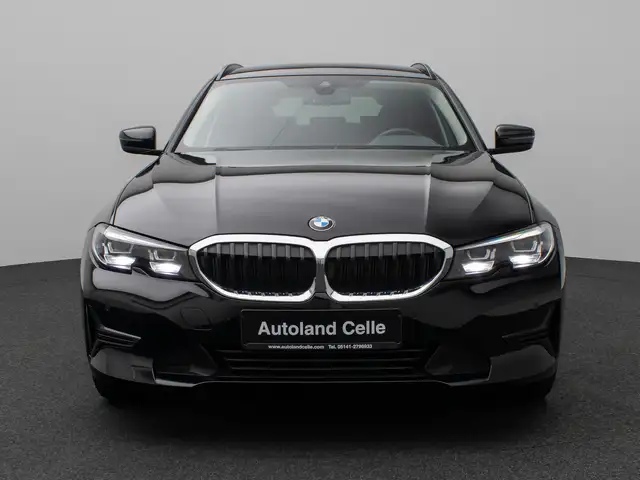 BMW 3 Series view 2