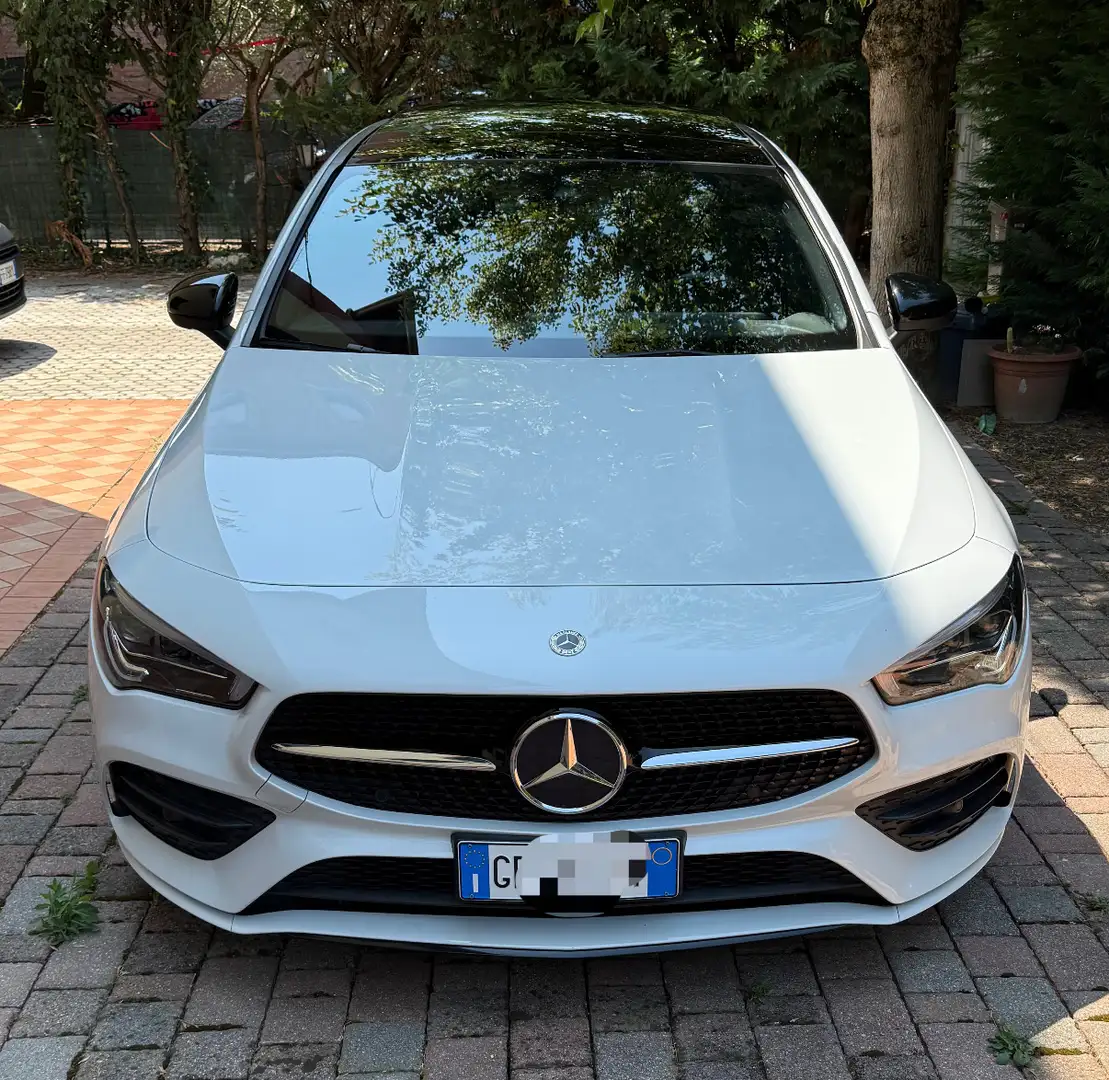 Mercedes-Benz CLA 200 Shooting Brake d Premium auto - 2