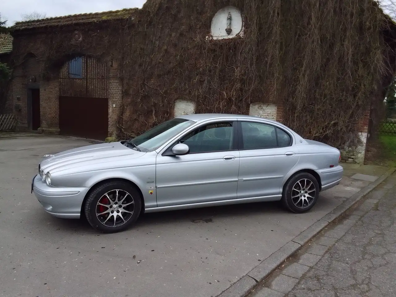 Jaguar X-Type