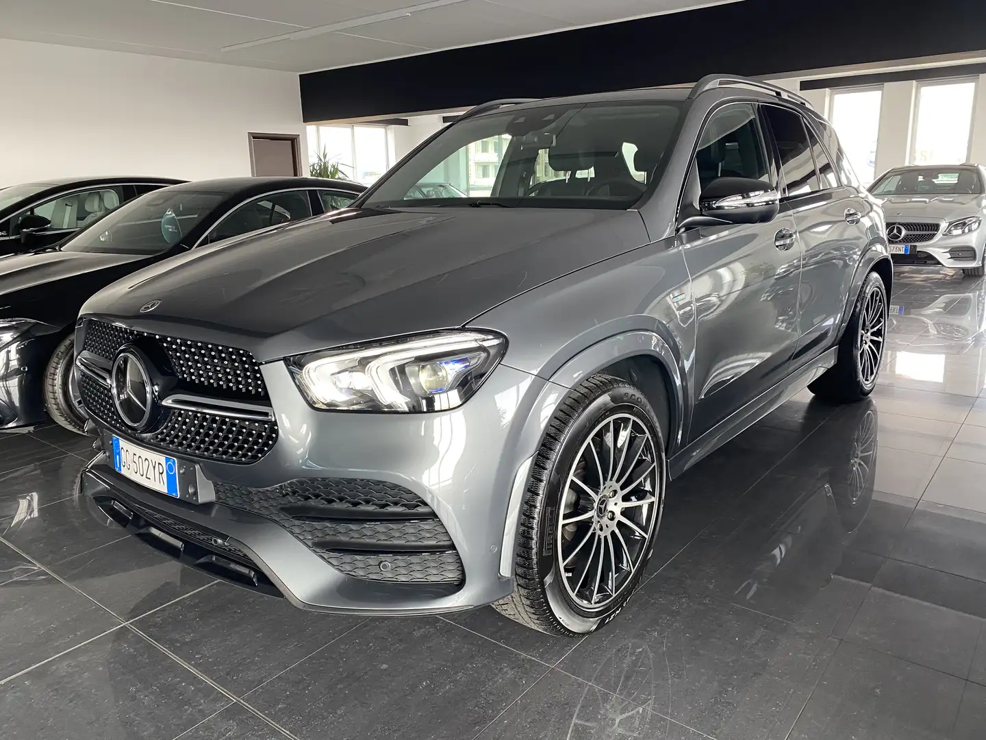 Mercedes-Benz GLE 350 de(eq-power)PremiumPlus AIRMATIC/DISTRONIC/360° Grigio - 2