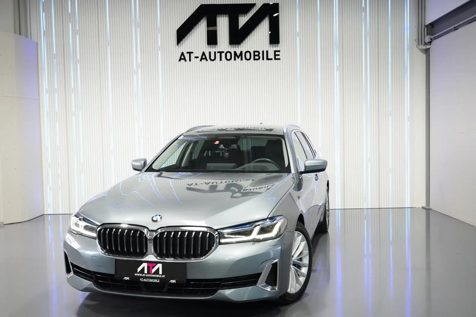 BMW 540 540 d xDrive Luxury Line Grau - 1