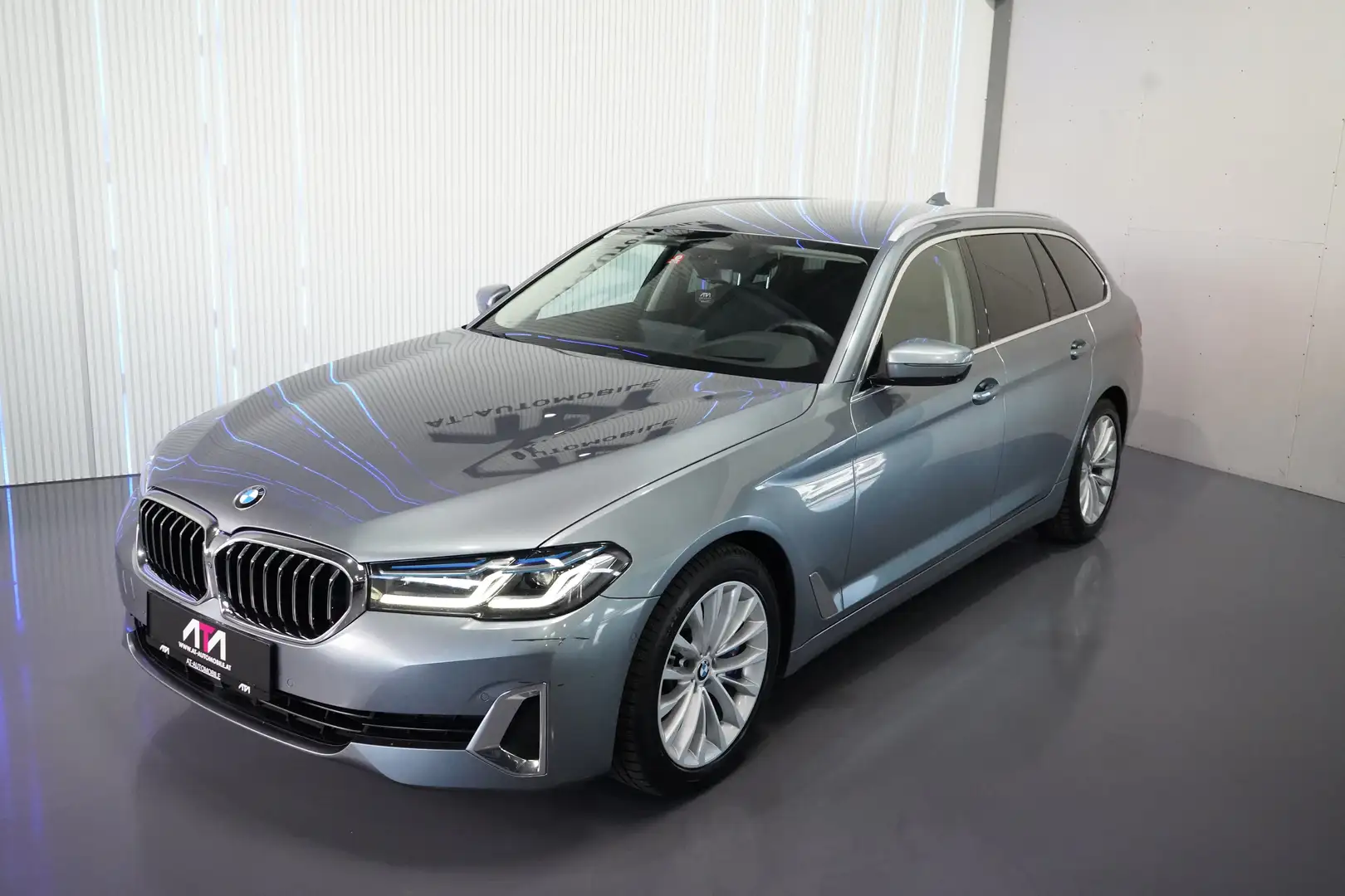 BMW 540 540 d xDrive Luxury Line Grau - 2