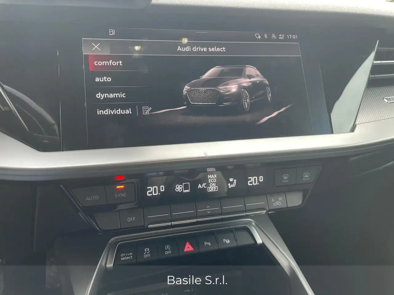 Audi A3 30 TDI S tronic S line Edition 8
