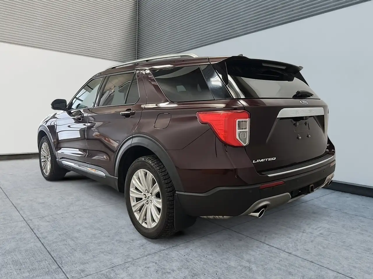 Ford Explorer снимка Ford Explorer