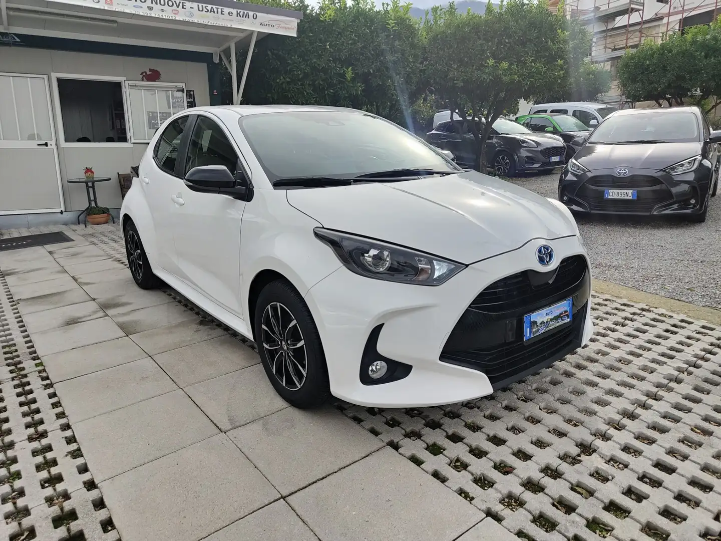 Toyota Yaris Yaris 1.5 ibrida Bianco - 2