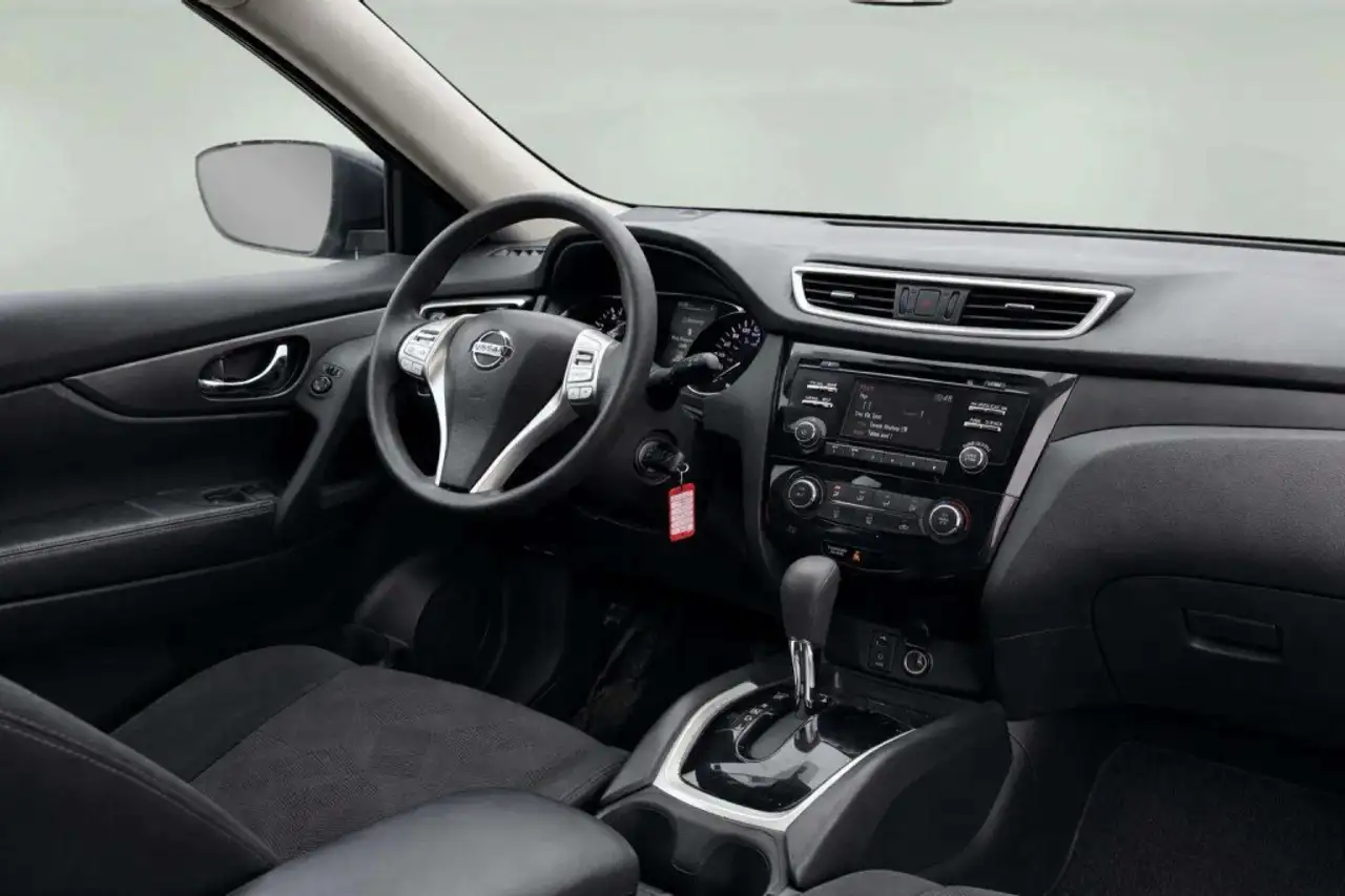 Nissan Rogue снимка Nissan Rogue