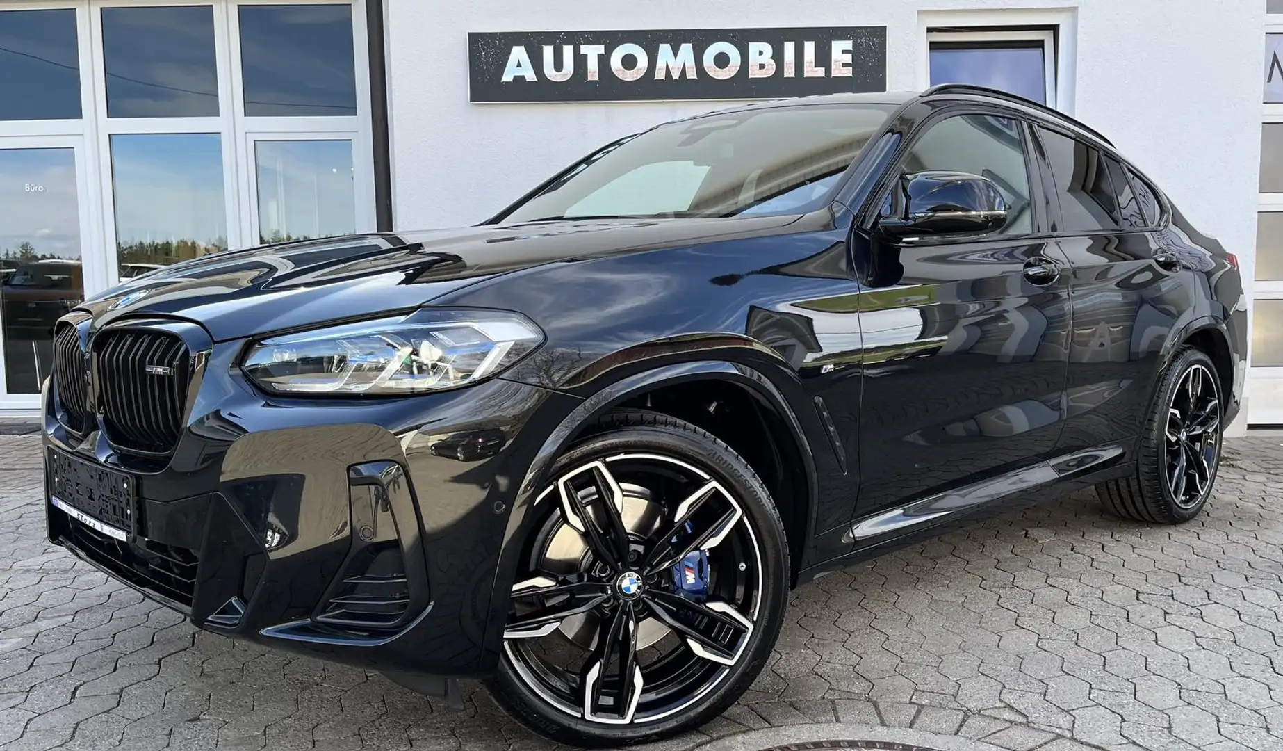 BMW X4 M d Head-Up HK DAB WLAN Standhzg. PANO AHK Černá - 1