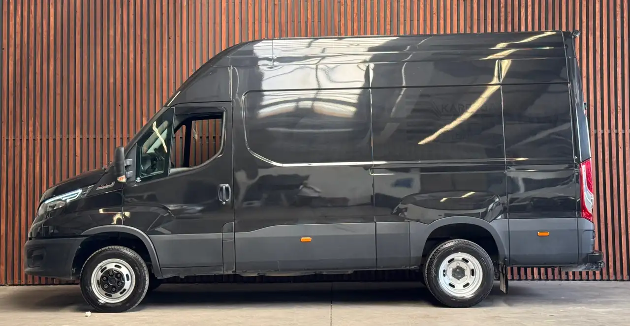 Iveco Daily 2022 — фото 8