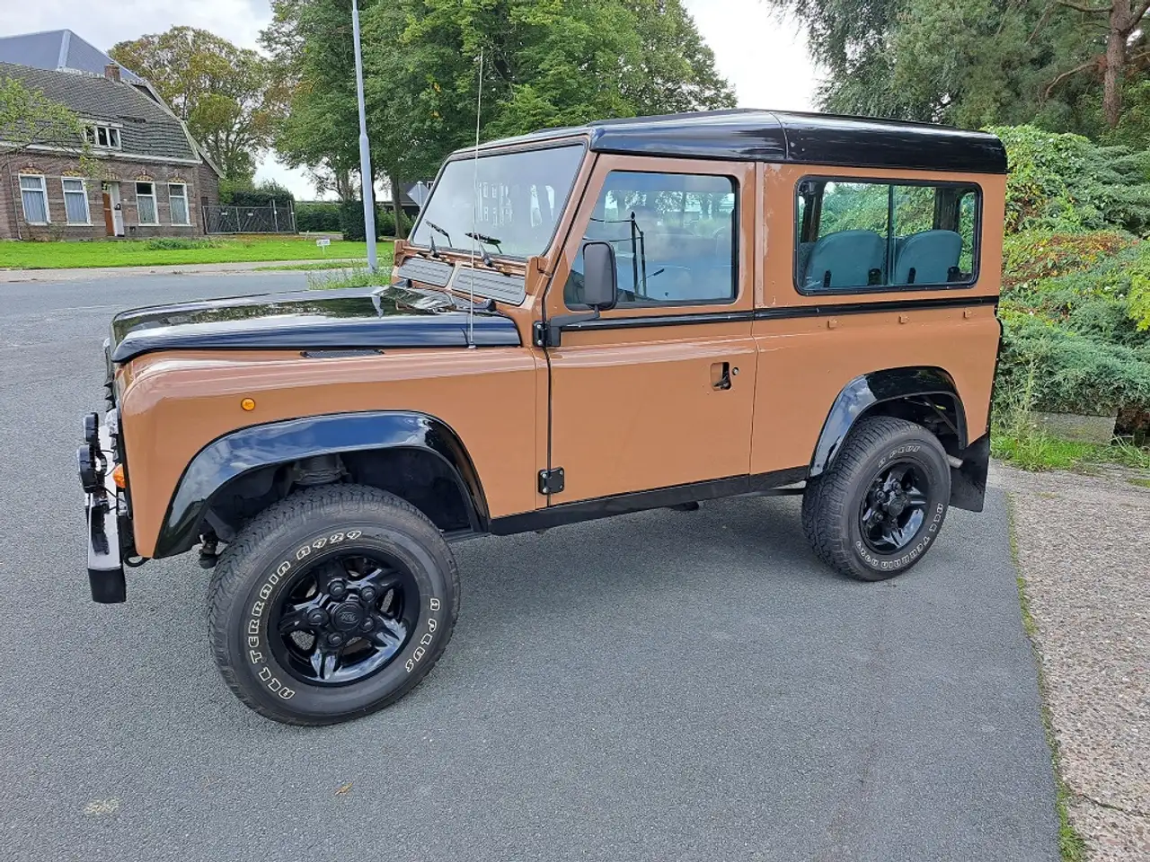 Land Rover Defender 2.3 90, foto 3