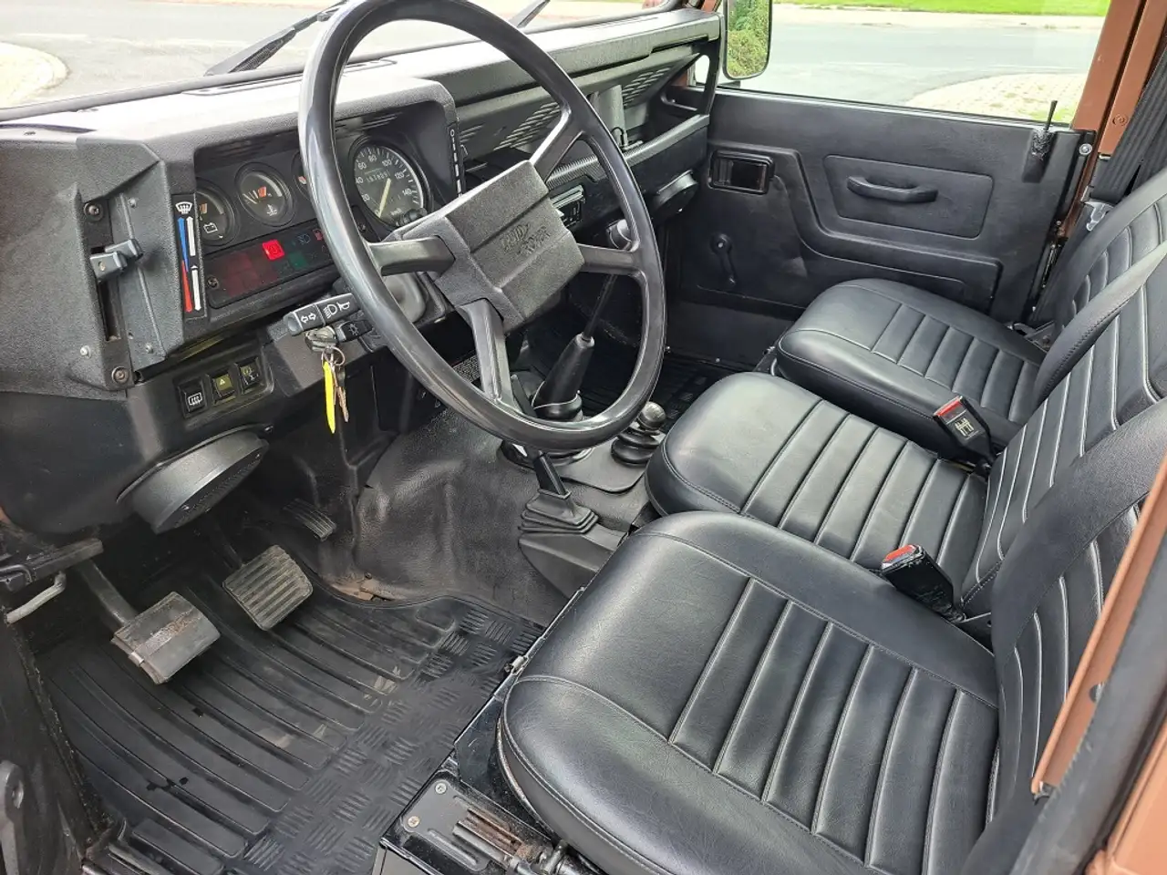Land Rover Defender 2.3 90, foto 7