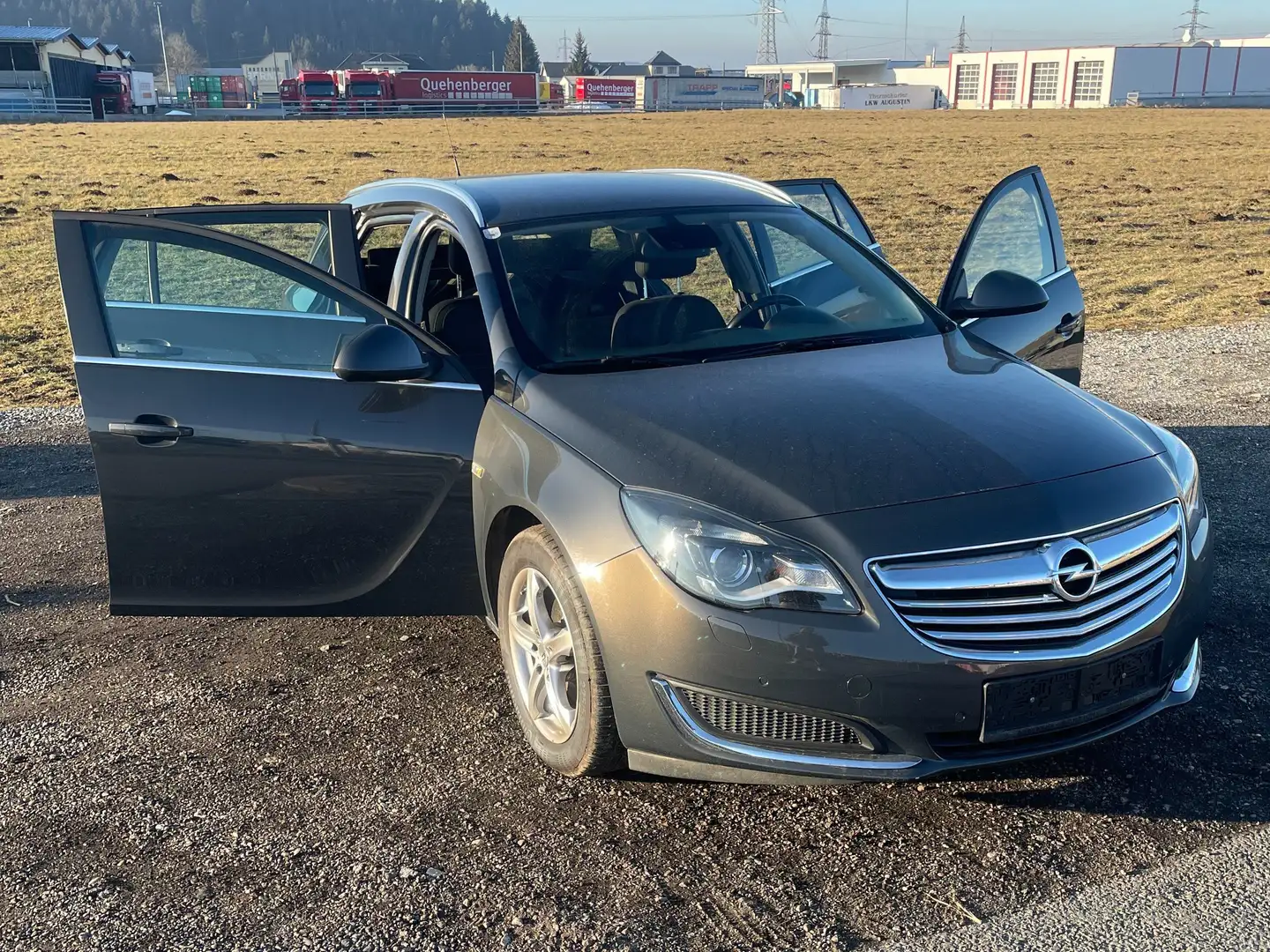 Opel Insignia Insignia ST 2,0 CDTI Ecotec Allrad Edition Grau - 2