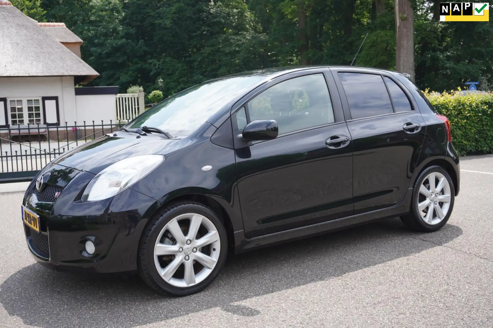 Toyota Yaris 1.8 VVTi TS 5 Drs Airco Lm Velgen Negro - 1