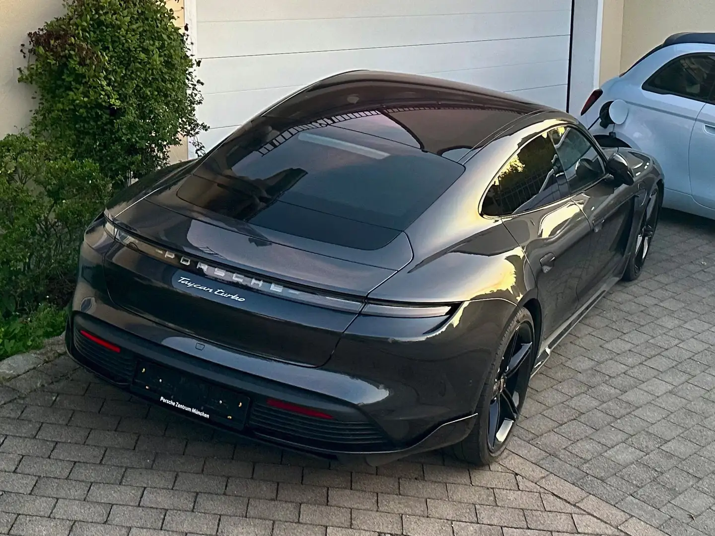 Porsche Taycan Turbo Gri - 1