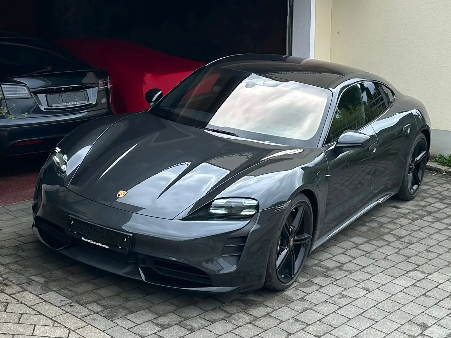 Porsche Taycan Turbo Gris - 1