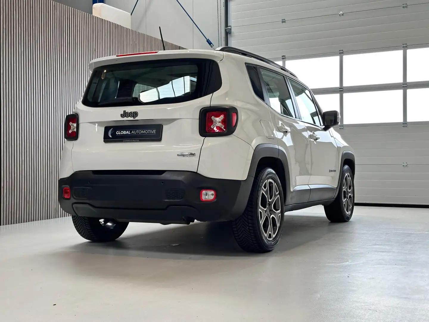 Jeep Renegade 1.4 MultiAir Freedom - NL AUTO - AUTOMAAT - PANORA Wit - 2