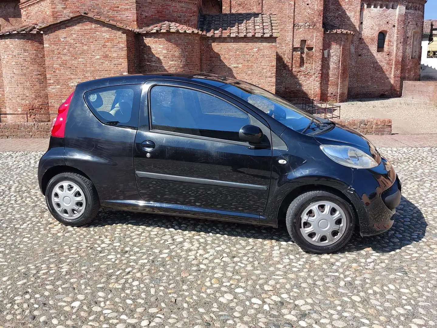 Peugeot 107 107 2005 3p 1.0 12v Sweet Years Nero - 2