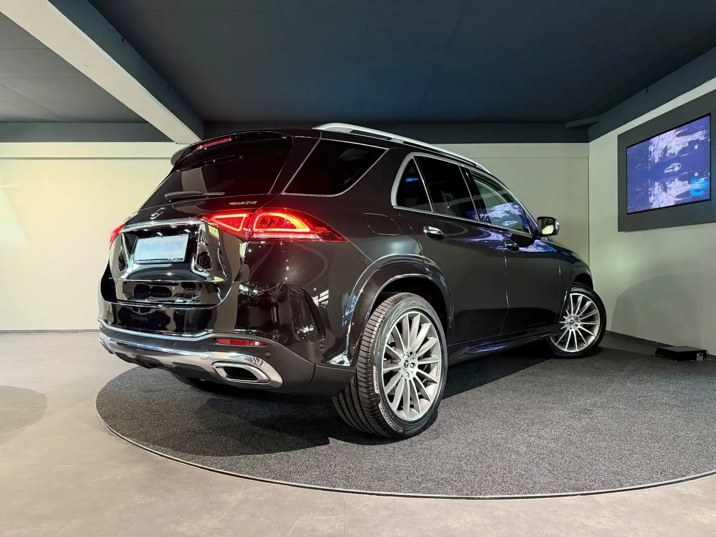 Mercedes-Benz GLE 300 GLE-Klasse GLE 300 d AMG Line 4Matic / Burmester Schwarz - 2