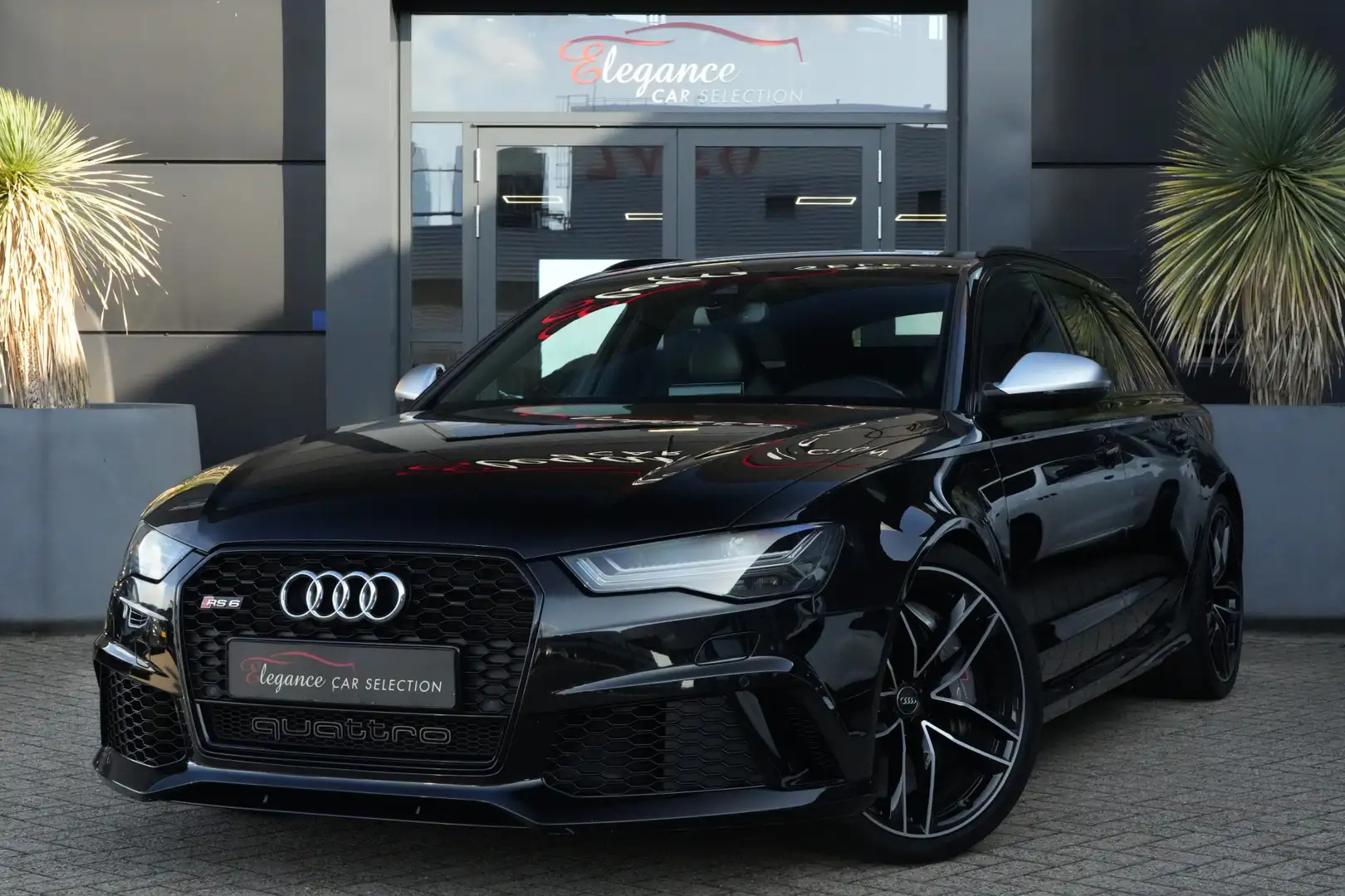 Audi RS6 Avant 4.0 TFSI Quattro Performance Pro Line Plus 6 Zwart - 1