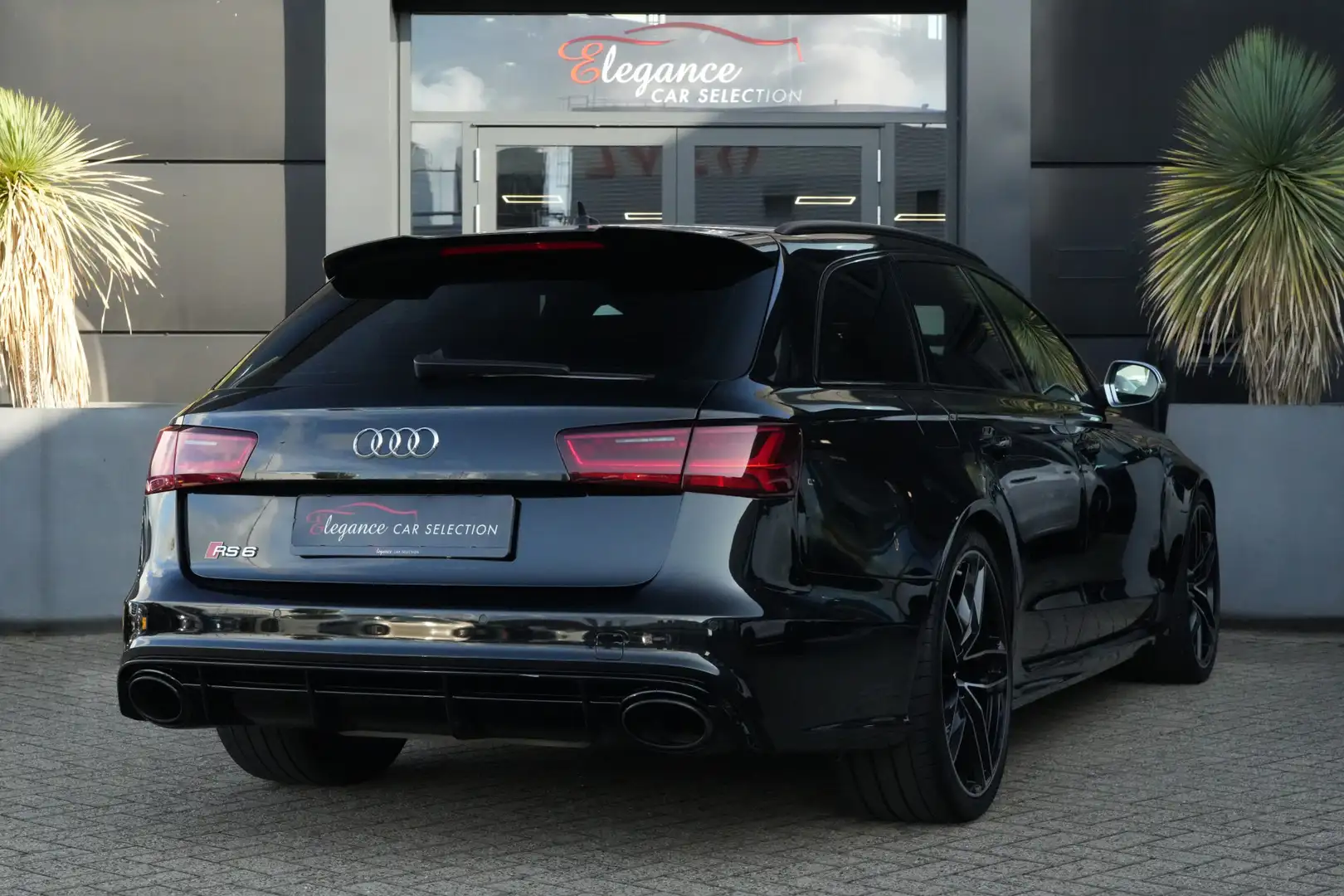 Audi RS6 Avant 4.0 TFSI Quattro Performance Pro Line Plus 6 Zwart - 2