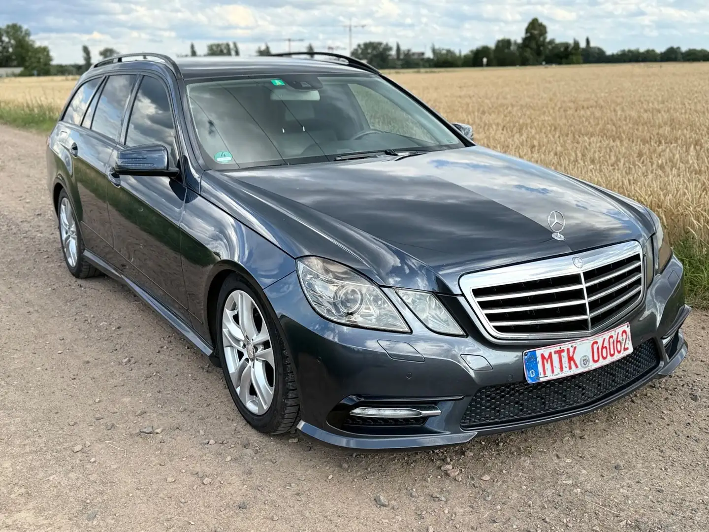 Mercedes-Benz E 220 E -Klasse T-Modell CDI BlueEfficiency *AMG Gris - 1