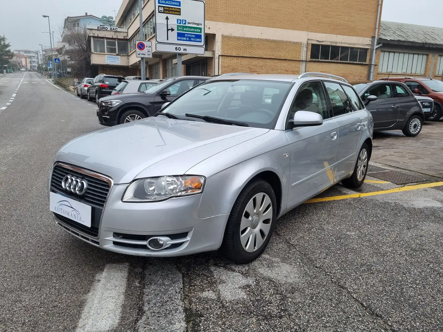 Audi A4 Avant 2.0 tdi Argent - 1