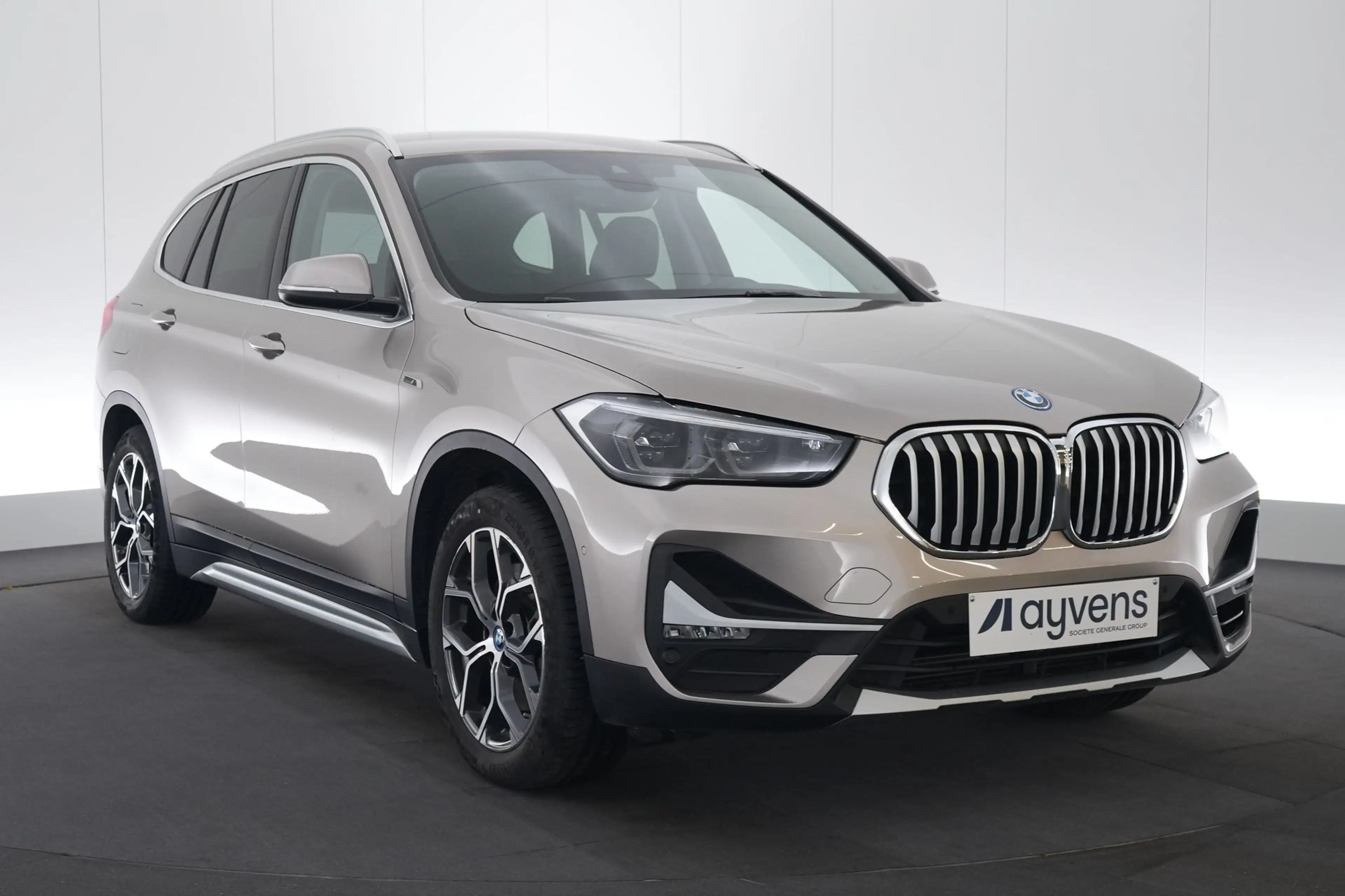 BMW X1 1.5 xDrive25e PHEV xLine Business LEDER/CUIR Adapt — photo 3