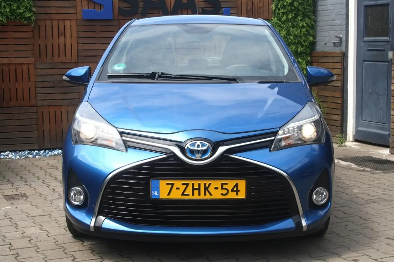 Toyota Yaris 1.5 Hybrid / NAP / Vol Dealer ondh. / Camera Blauw - 2